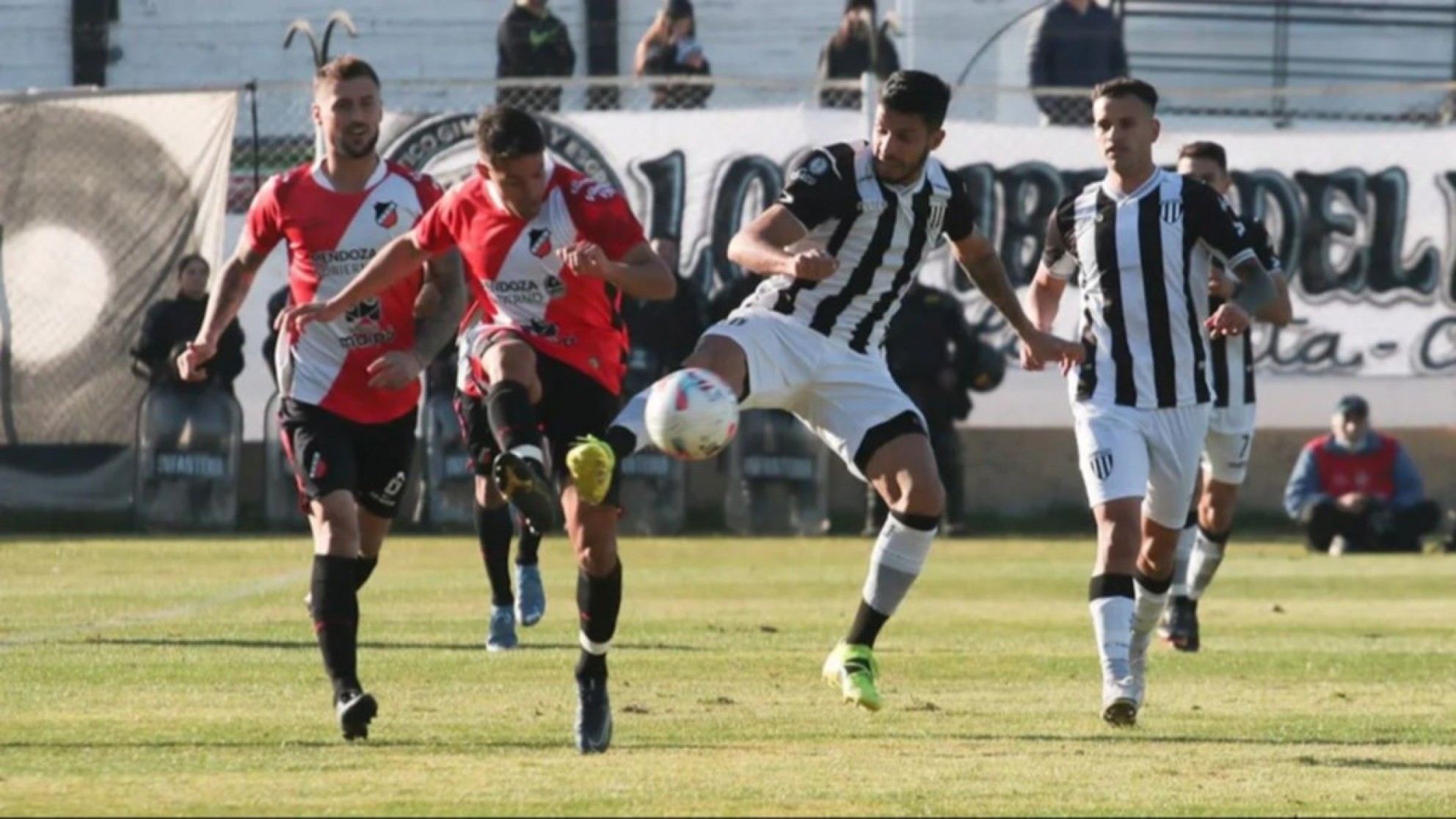 En la casa del Víctor la victoria fue del Cruzado: Gimnasia y Esgrima 0-Deportivo Maipú 1